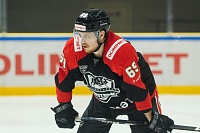 Нападающий хоккейного клуба «Нефтяник» Семён Терехов: «Чем больше играть, тем лучше»