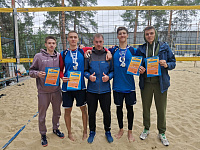 Тюменцы стали вторыми в чемпионате Урала по пляжному волейболу среди студентов